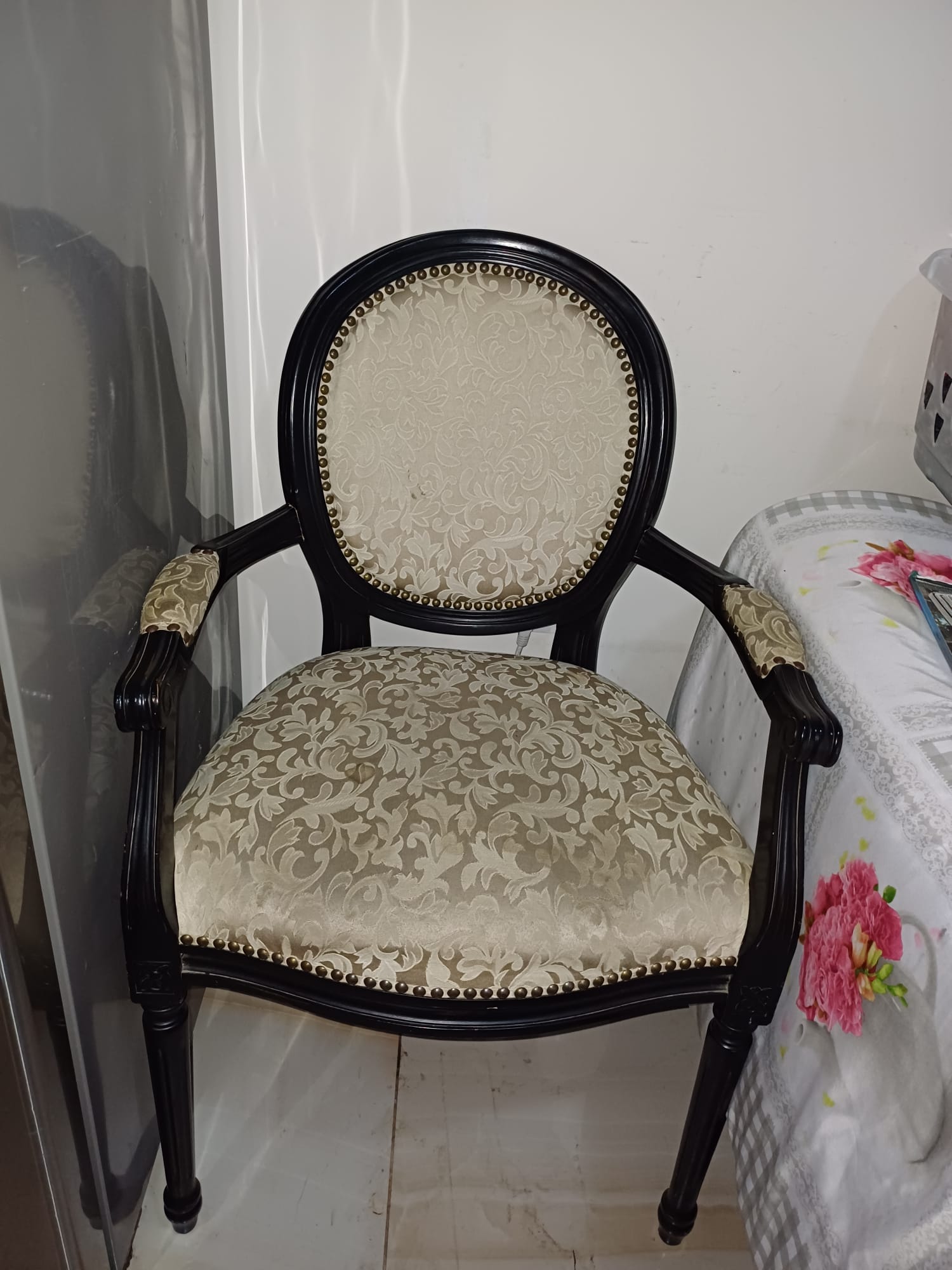 Secondhand chairs best sale