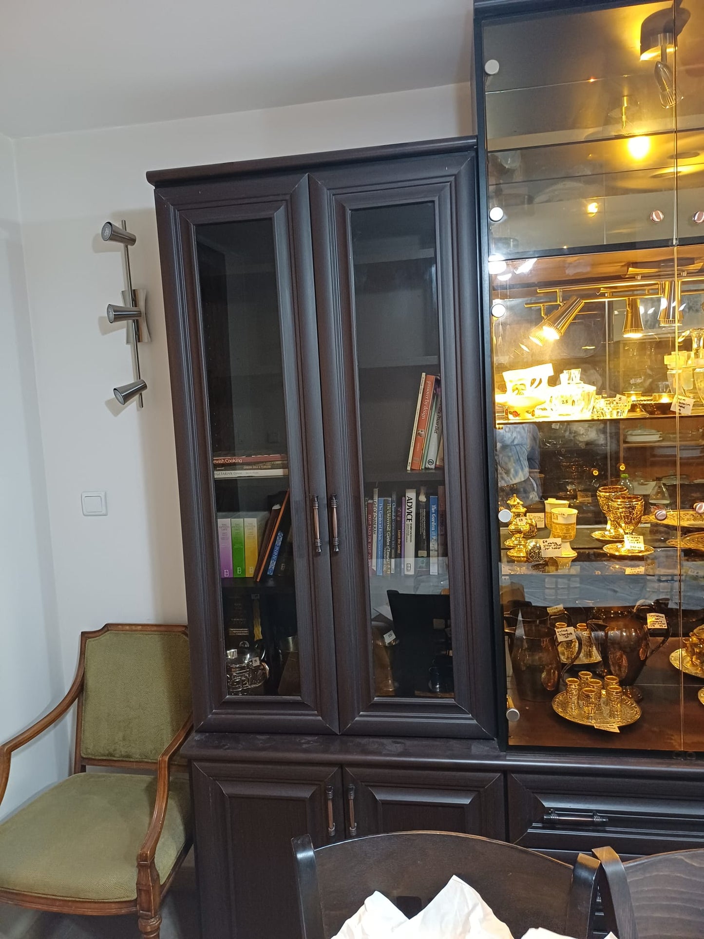 Wall Unit