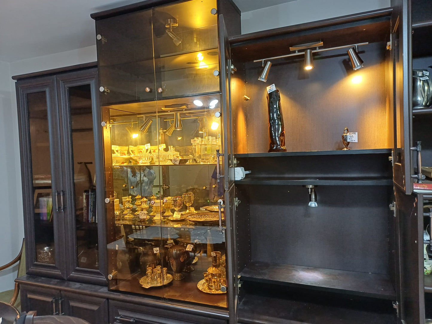 Wall Unit